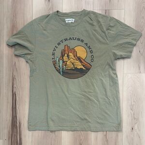 Levi's Green Short Sleeve Tee with Graphic Design